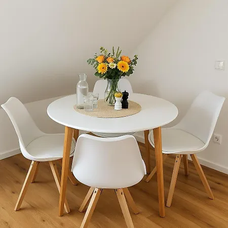 Apartment Fischerhuus Seemannskoje Zwischen Bodden Und Ostsee Direkt Am Hafen Pruchten